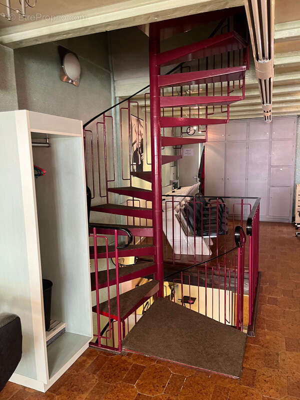 OPPORTUNITÉ RARE AU CŒUR DE WISSEMBOURG : Murs commerciaux d'une institution locale & Appartement de fonction - photo 10