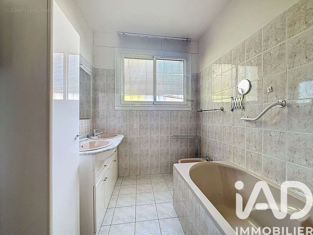 Photo 7 - Maison à CARNOUX-EN-PROVENCE