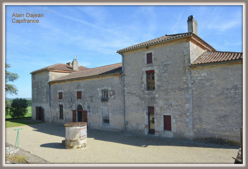 Dpt Lot et Garonne (47), à vendre proche d' AGEN Propriété P8 de 385 m² plus dépendances de 400 M2- Terrain de 25 HA - photo 22