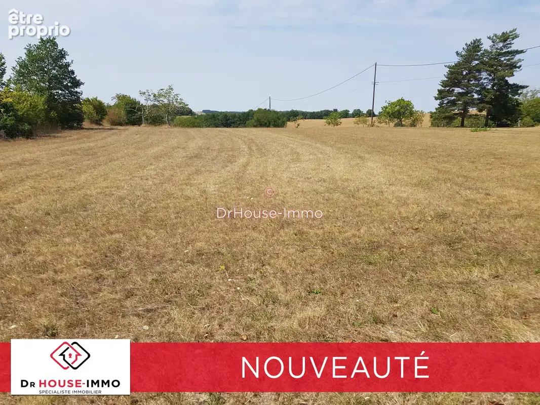 Terrain 2115 m² à Verteillac  - photo 2