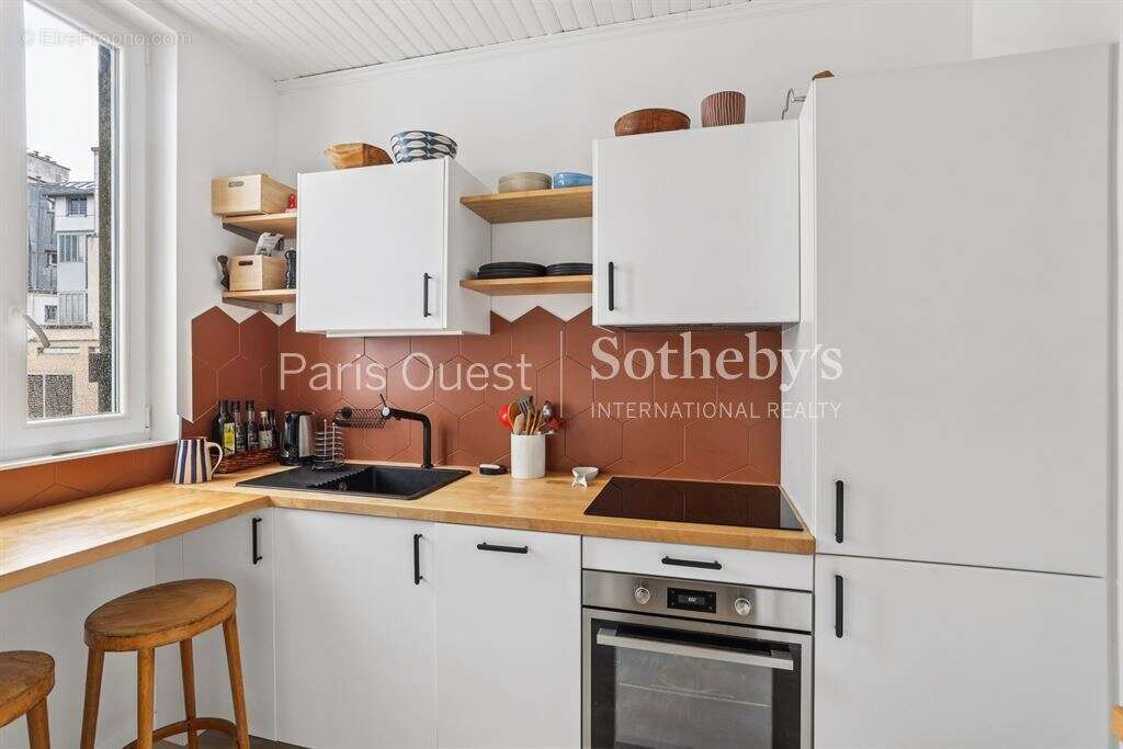Appartement à PARIS-17E