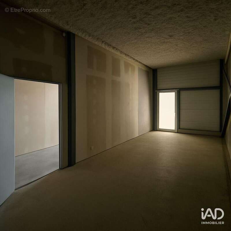 Photo 5 - Commerce à PIREY