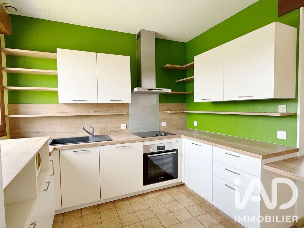 Maison 81 m² à Croixrault  - photo 4