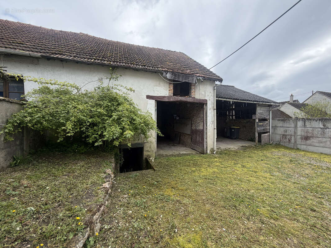 Maison à CHATENAY-SUR-SEINE