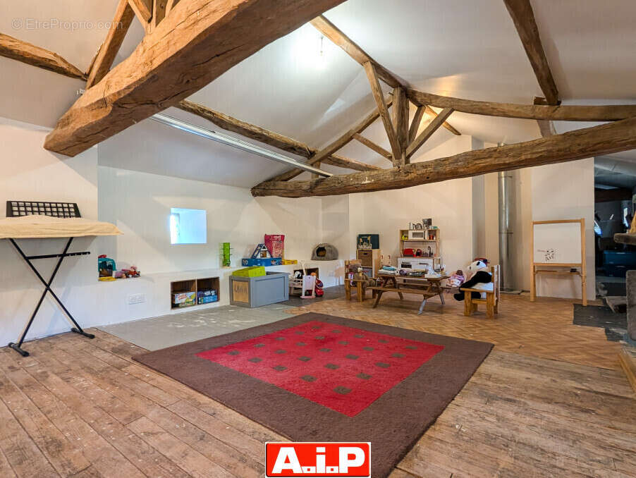 Maison à SAINT-AMAND-SUR-SEVRE