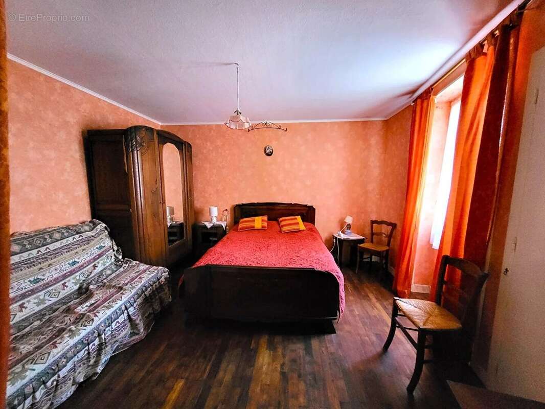 Maison à LA TURBALLE