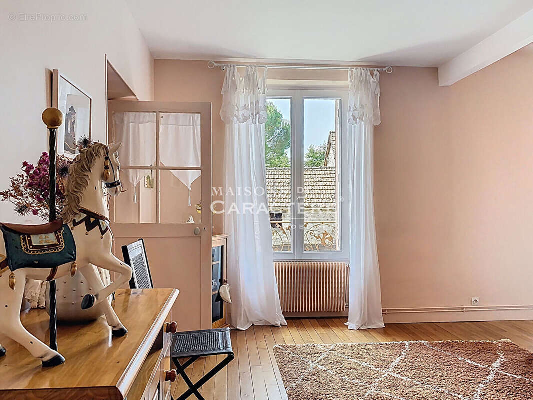 Maison à THOIRY