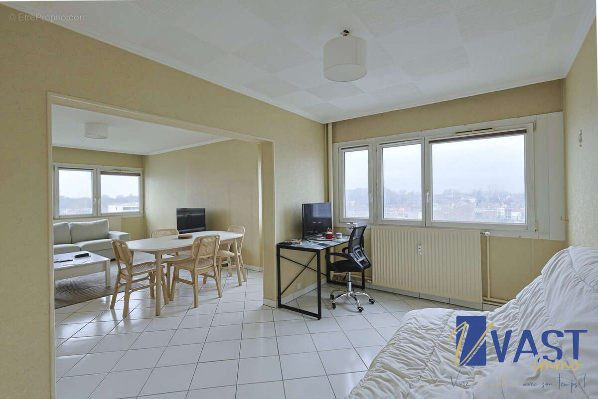 Appartement à MONS-EN-BAROEUL