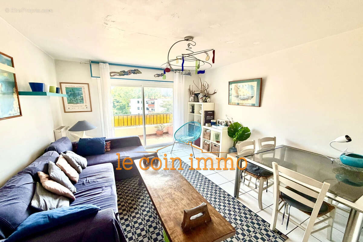 Appartement 57 m² à Antibes  - photo 2