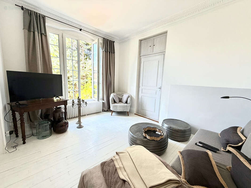 Maison à NERIS-LES-BAINS