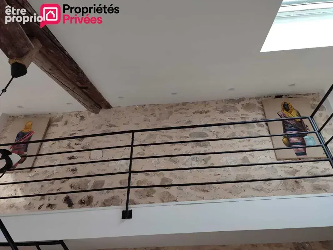 Appartement entièrement rénové avec mezzanine, balcon et stationnement gratuit à Nîmes Pompidou / Jardins de la Fontaine - photo 9