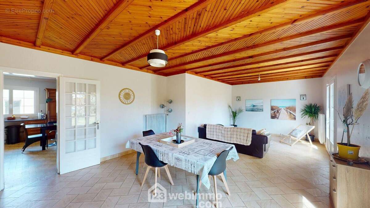 Séjour - Maison à TALMONT-SAINT-HILAIRE