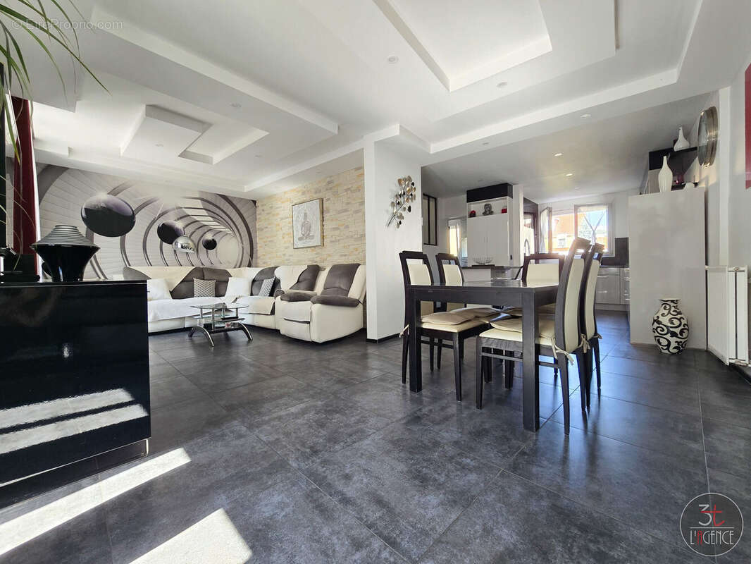 Maison à FONTENAY-SOUS-BOIS