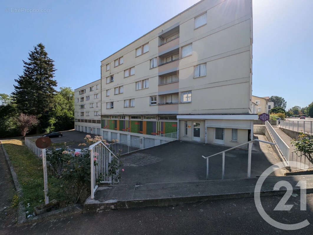 Appartement 76 m² à Limoges  - photo 6