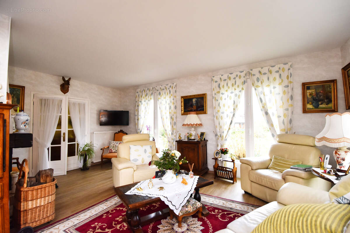 Maison à LONGPRE-LES-CORPS-SAINTS