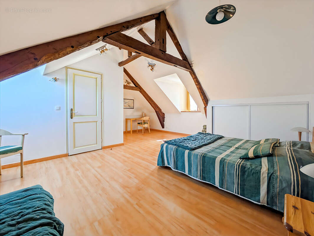 Maison à BAGUER-MORVAN