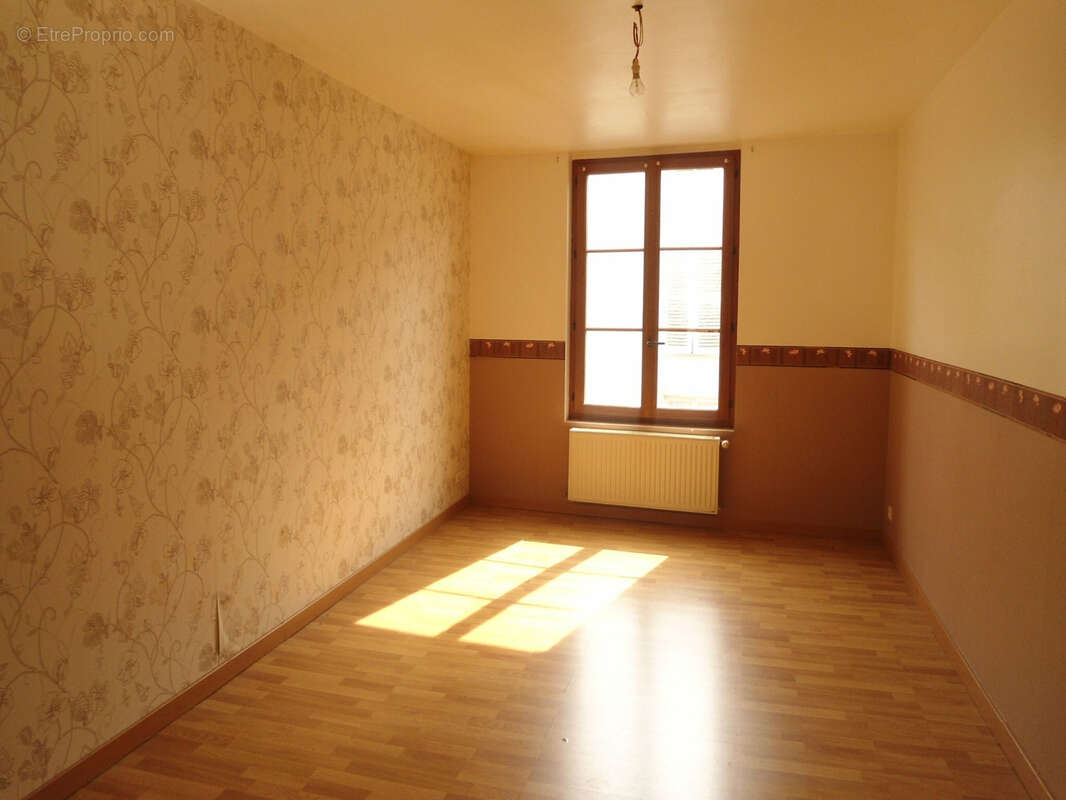 Maison à BAR-SUR-AUBE