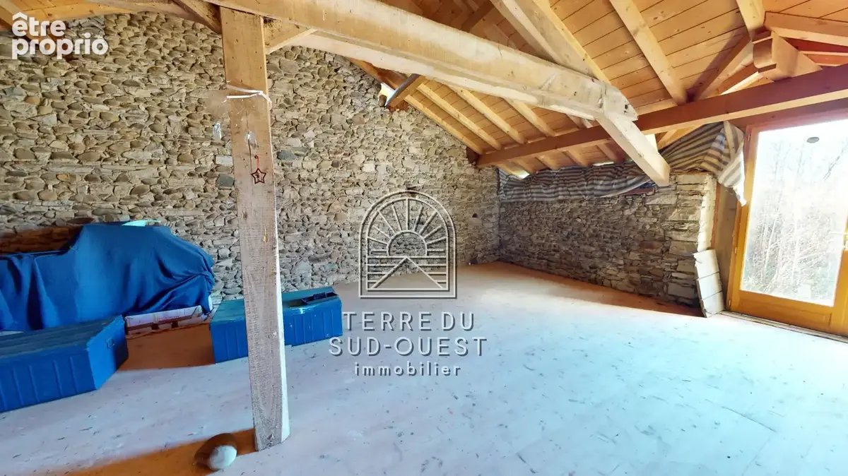 Propriété avec maison, gîte et dépendance - 500 m2 exploitables - photo 13