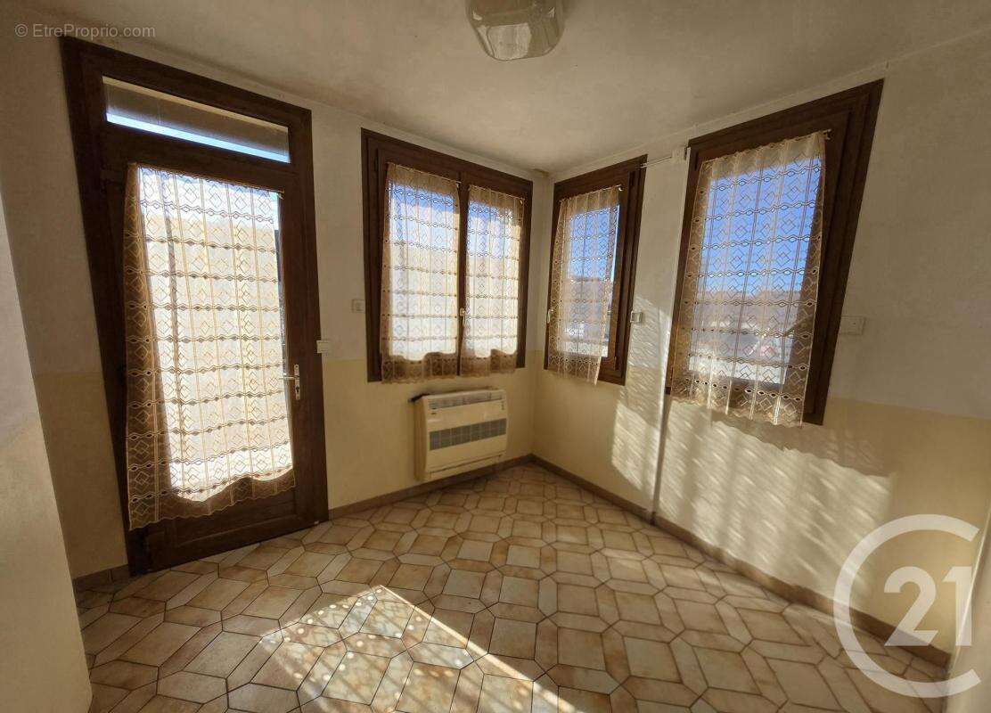 Maison à PONT-SAINTE-MAXENCE