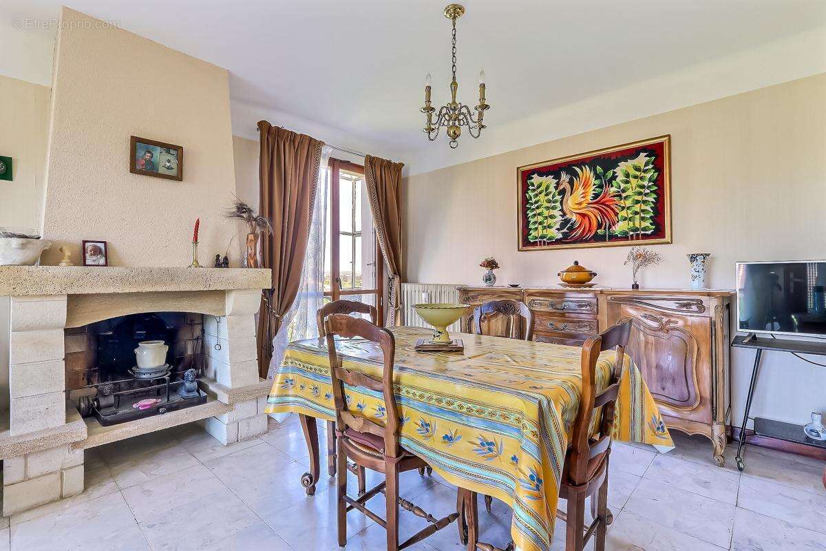 Maison à BOUILLARGUES