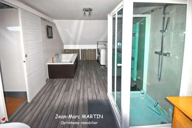 Maison à LA CHAPELLE-D&#039;ARMENTIERES