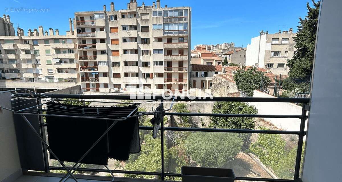 Appartement à MARSEILLE-5E