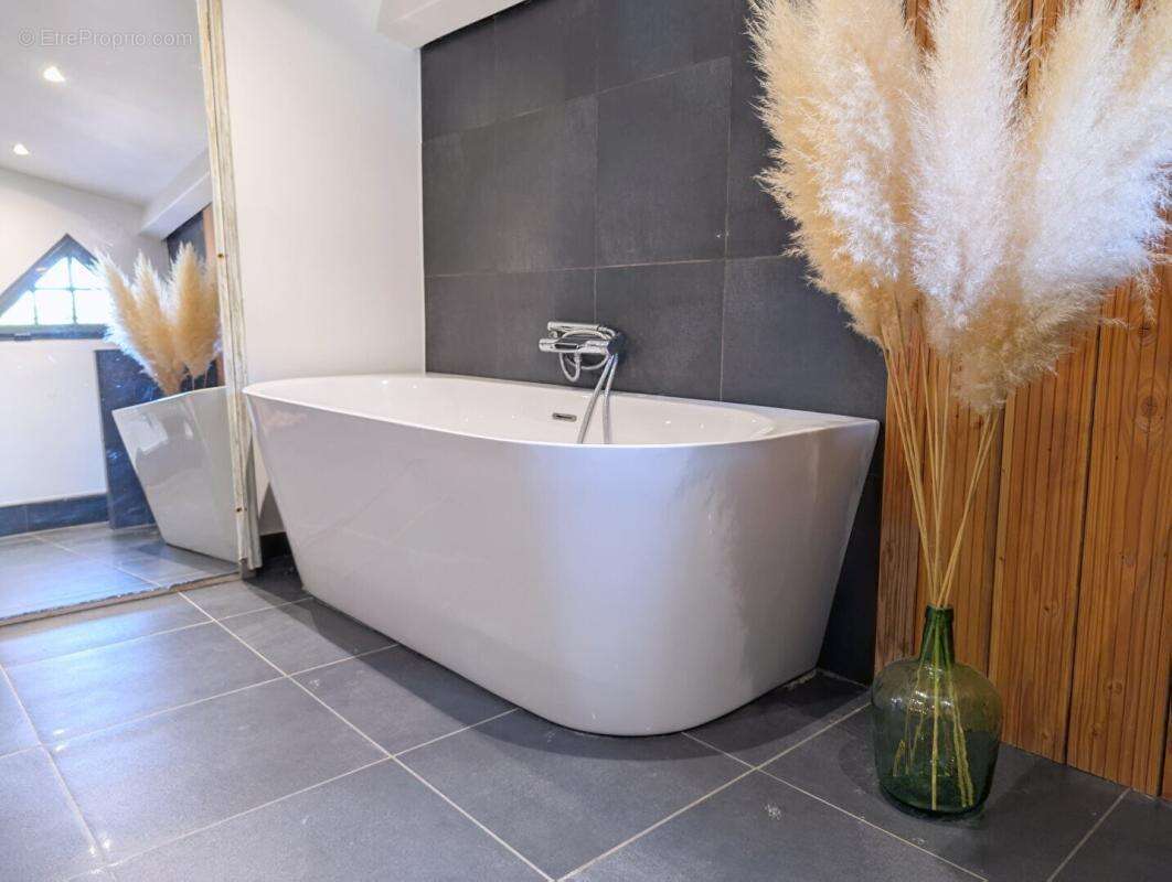 Maison 171 m² à Villecroze  - photo 17