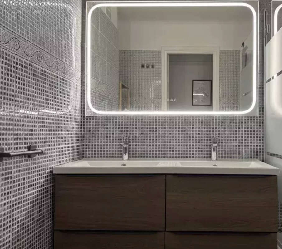 Appartement à SIX-FOURS-LES-PLAGES