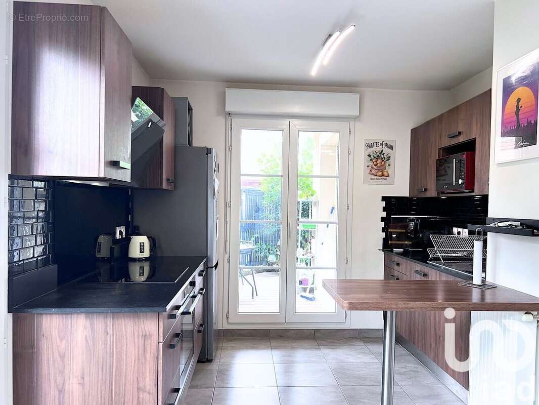 Appartement 61 m² à Villeneuve-Saint-Denis  - photo 6