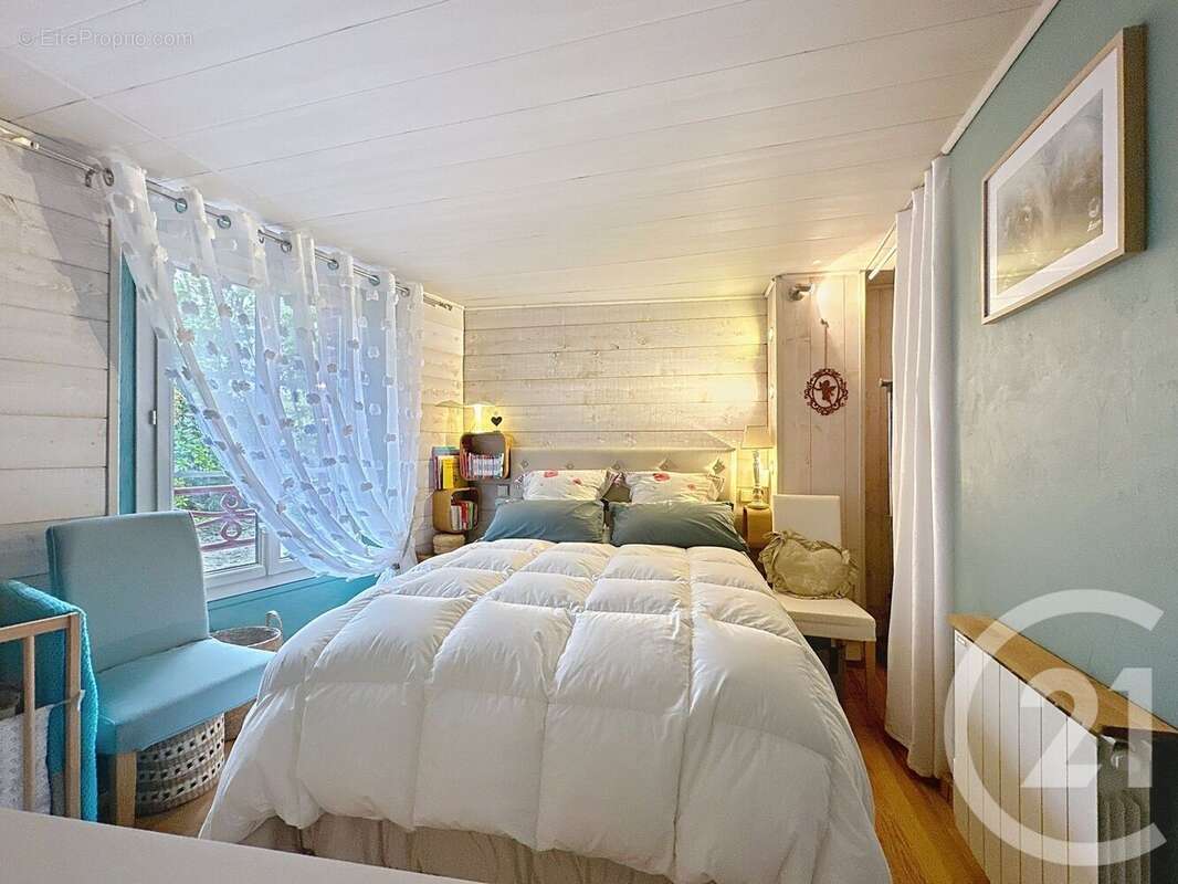 Maison à SAINT-MERY