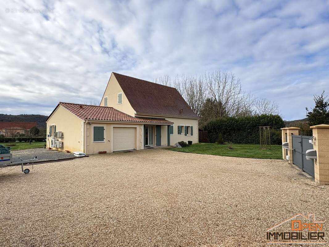 Maison à SAINT-JULIEN-DE-LAMPON
