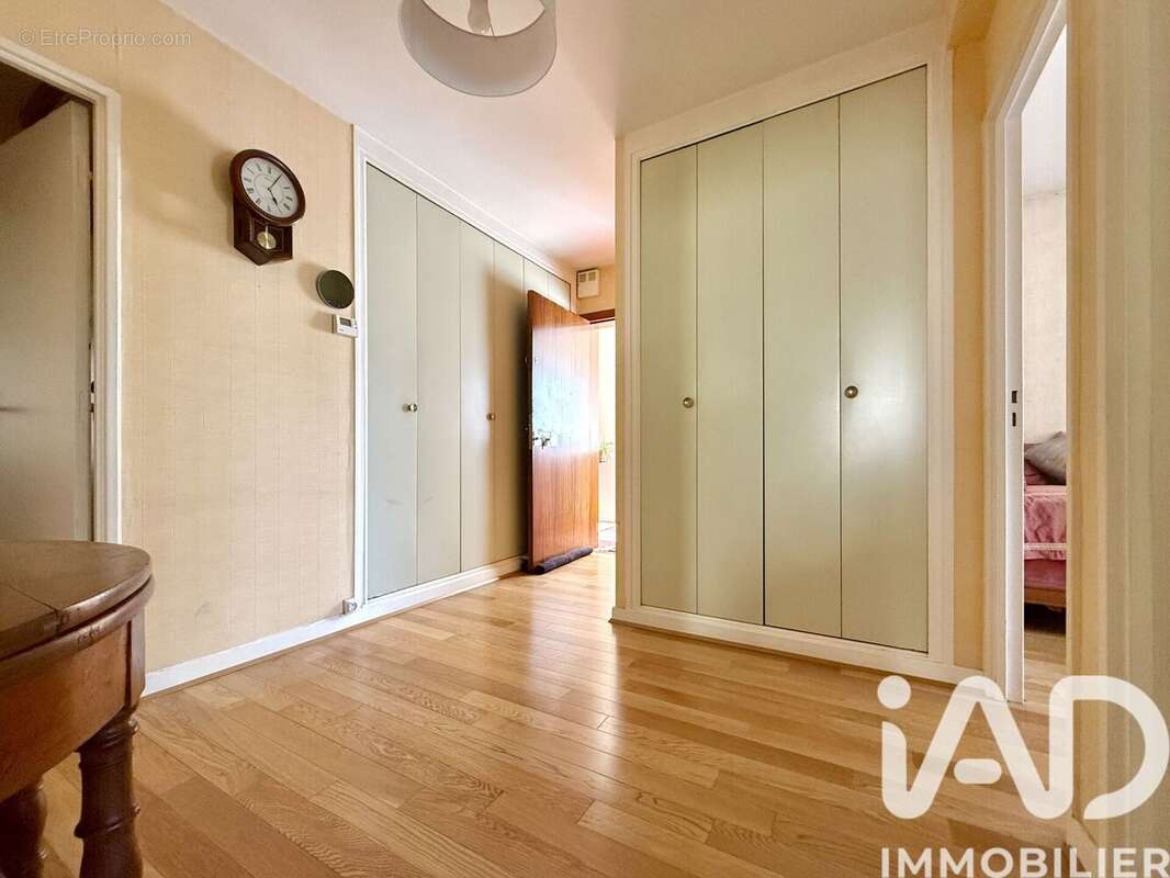 Photo 5 - Appartement à COURBEVOIE