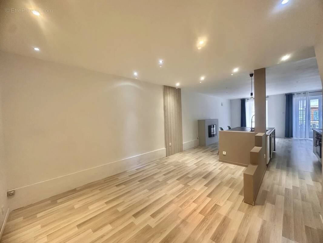 Appartement à SAULIEU