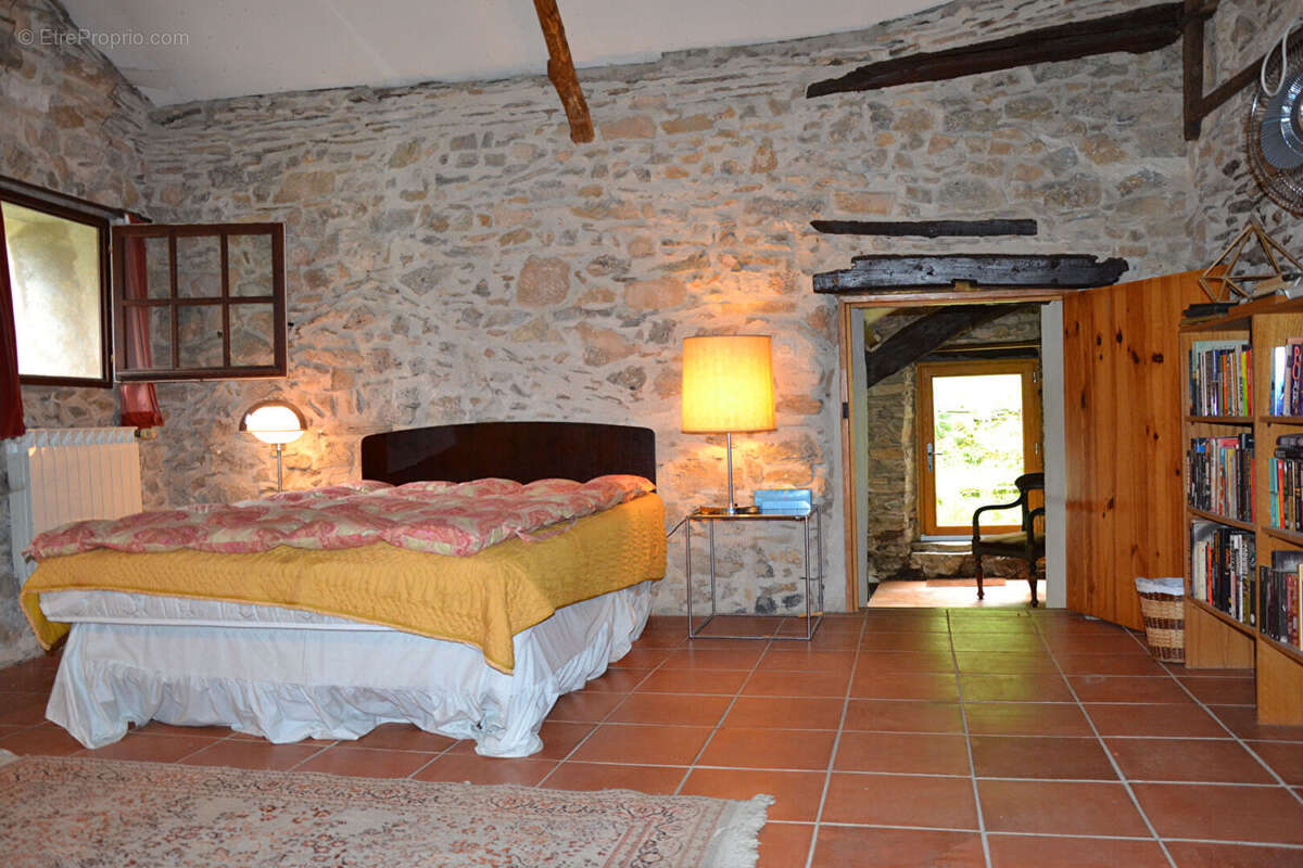 Courniou  Belle demeure style cottage de 210 m2 avec piscine et annexes - photo 13