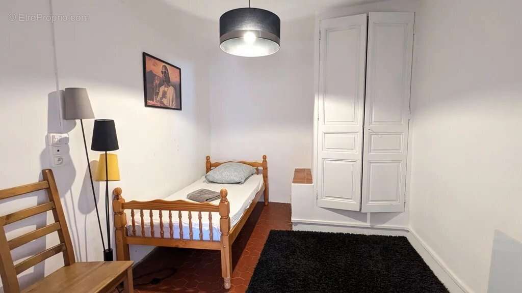 Appartement à COTIGNAC