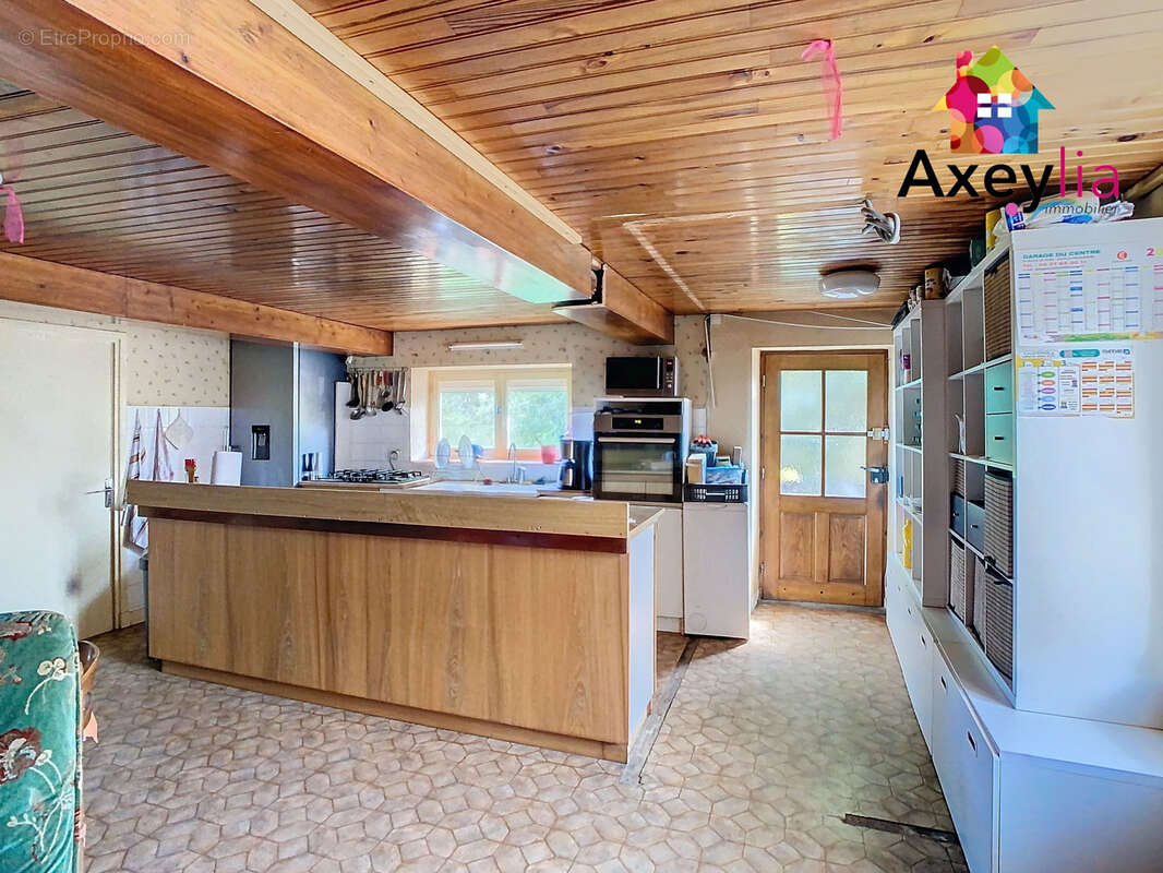 Maison à LA PACAUDIERE