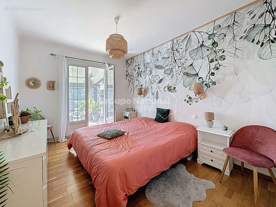 Maison à BAGNOLS-EN-FORET