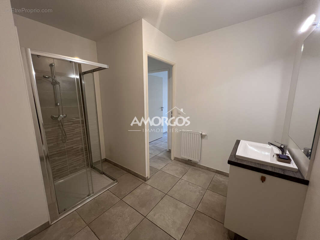 Joli T2 récent avec terrasse et stationnement - photo 6