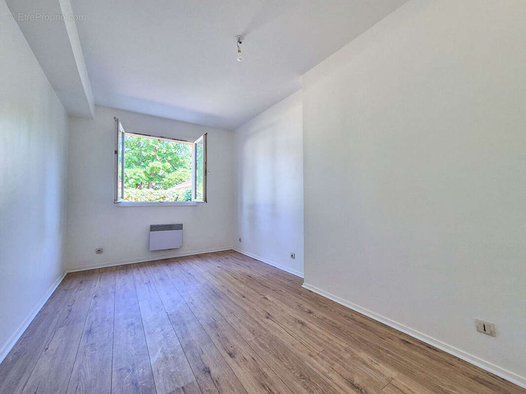 DAMMARIE-LES-LYS, proche gare de Melun, Appartement 3 pièces avec deux jardins - photo 10