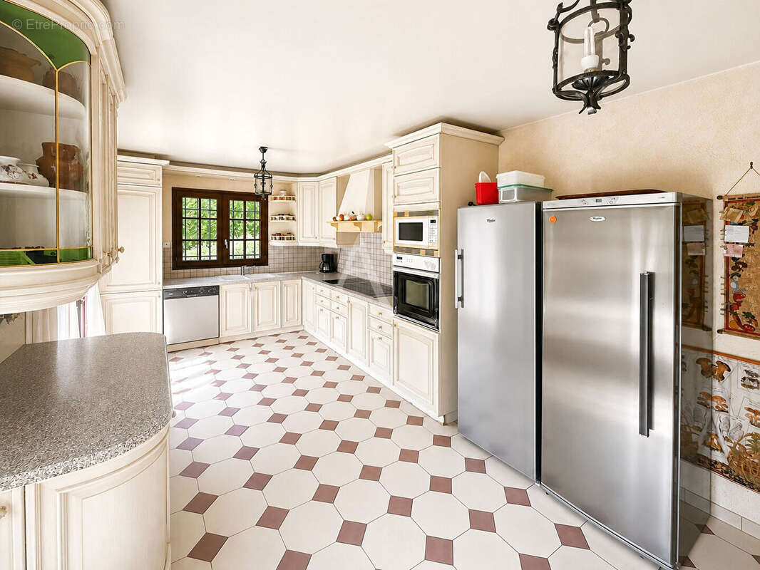 Maison Vaux Sur Seine 207m² - 6 chambres - photo 6
