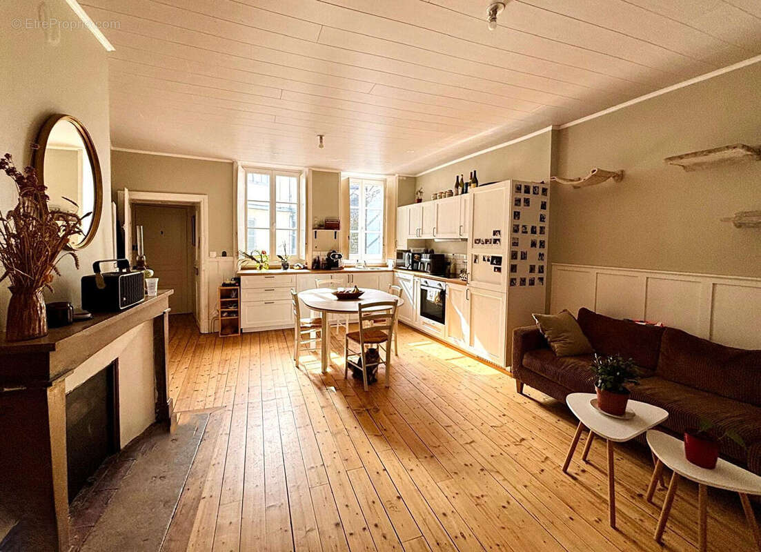 Appartement à LONS-LE-SAUNIER