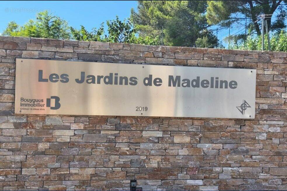 Parking à SAINT-RAPHAEL