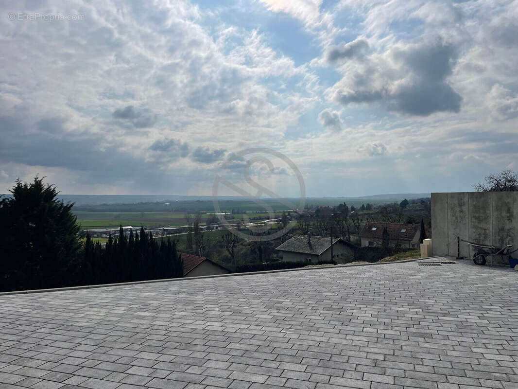 Maison à LA COTE-SAINT-ANDRE