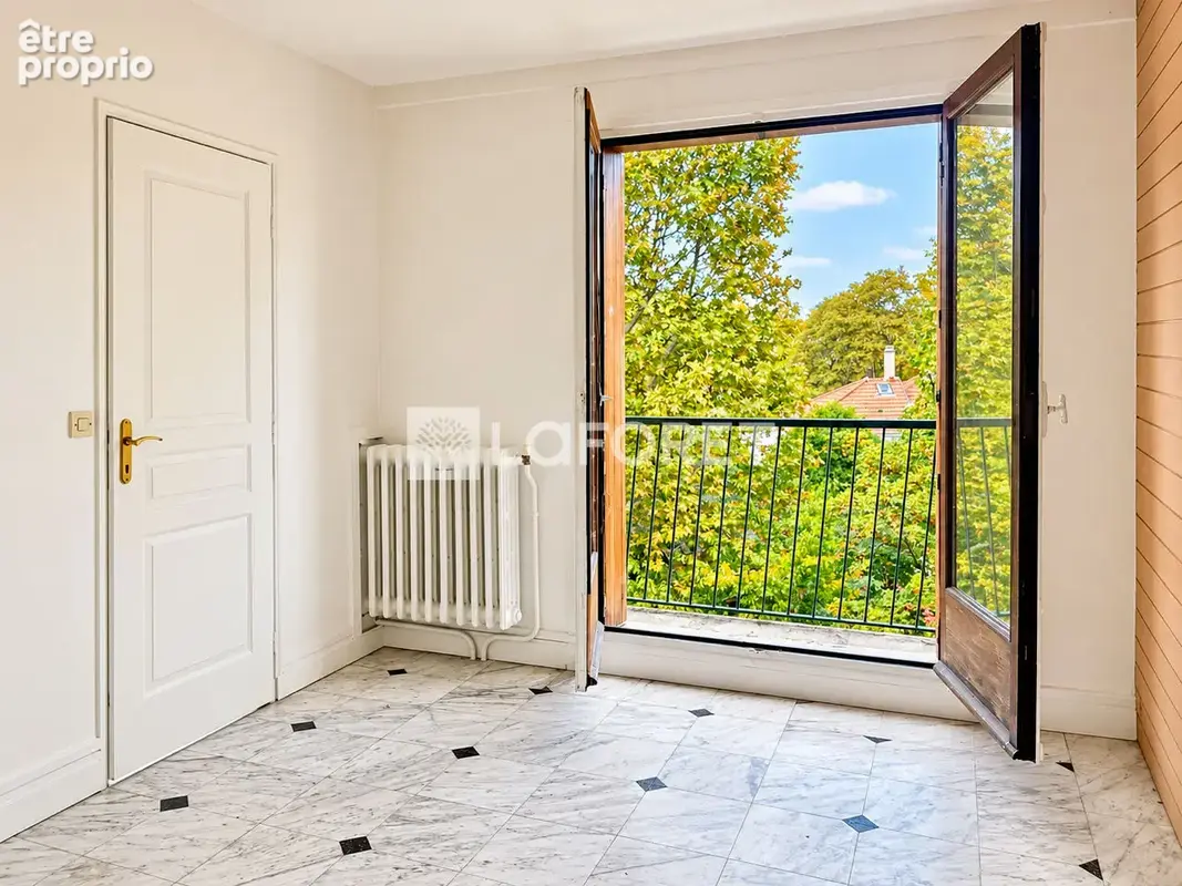 Saint Cloud 4P, 119 m², dernier étage, balcon, cave et parking - photo 5