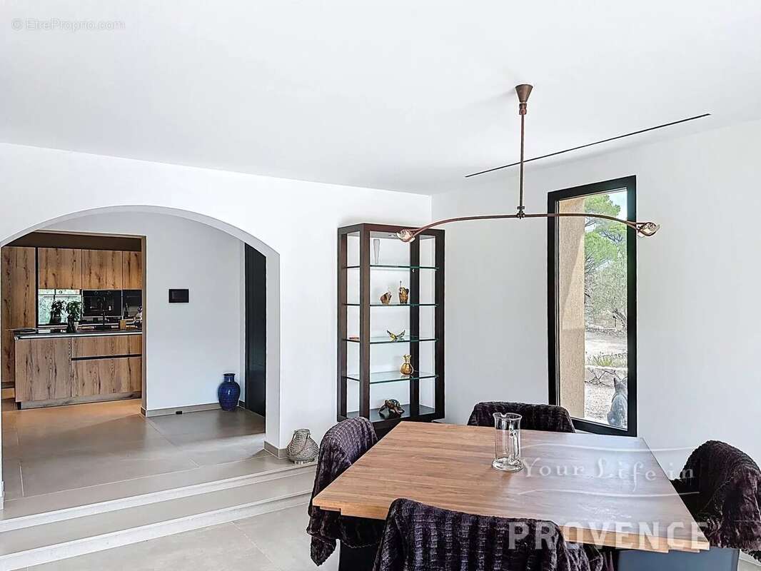 Maison à LA GARDE-FREINET