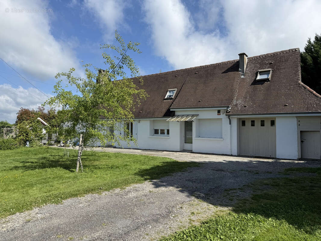 Maison à SAINT-GERMAIN-LES-BELLES