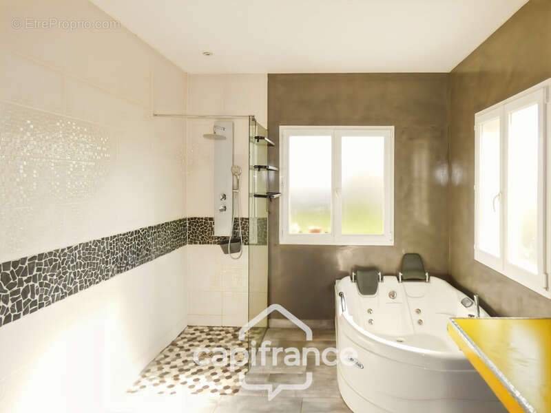 Propriété à vendre 11 pièces POINTRE (39) - photo 7