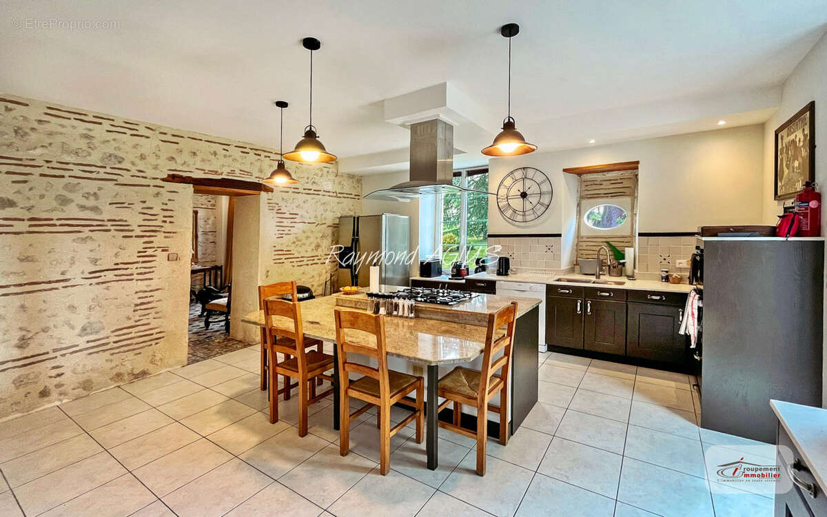 Maison à CASTELMORON-SUR-LOT