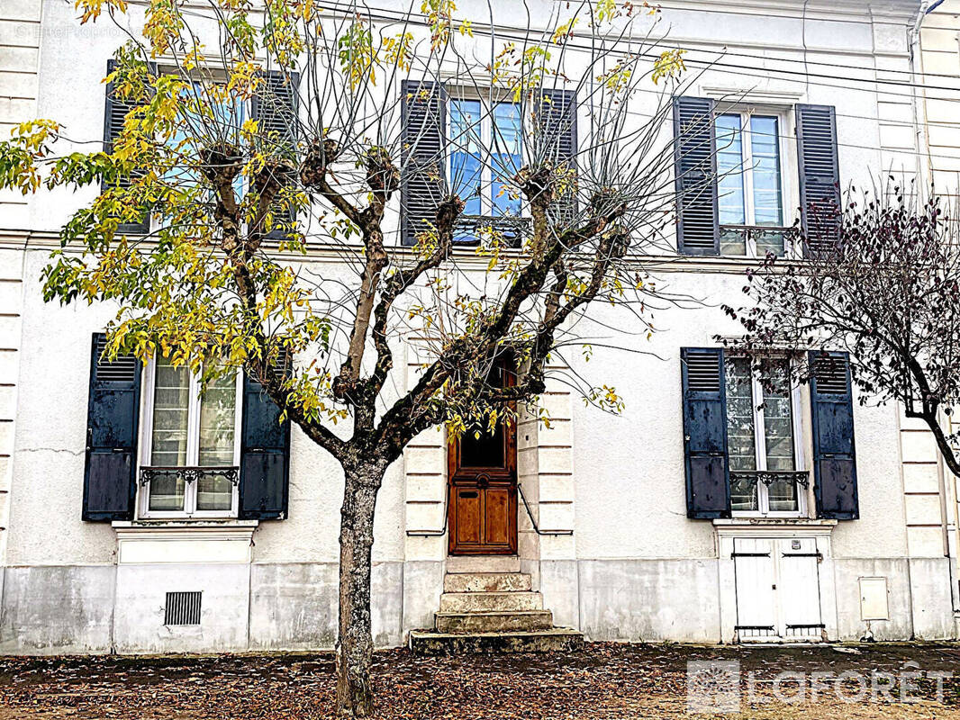 Maison à FONTAINEBLEAU