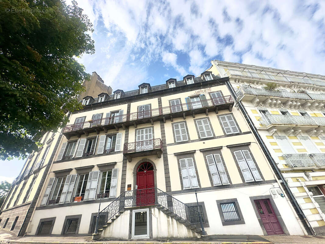 Appartement T4, 82 m2 rénové en dernier étage - photo 8